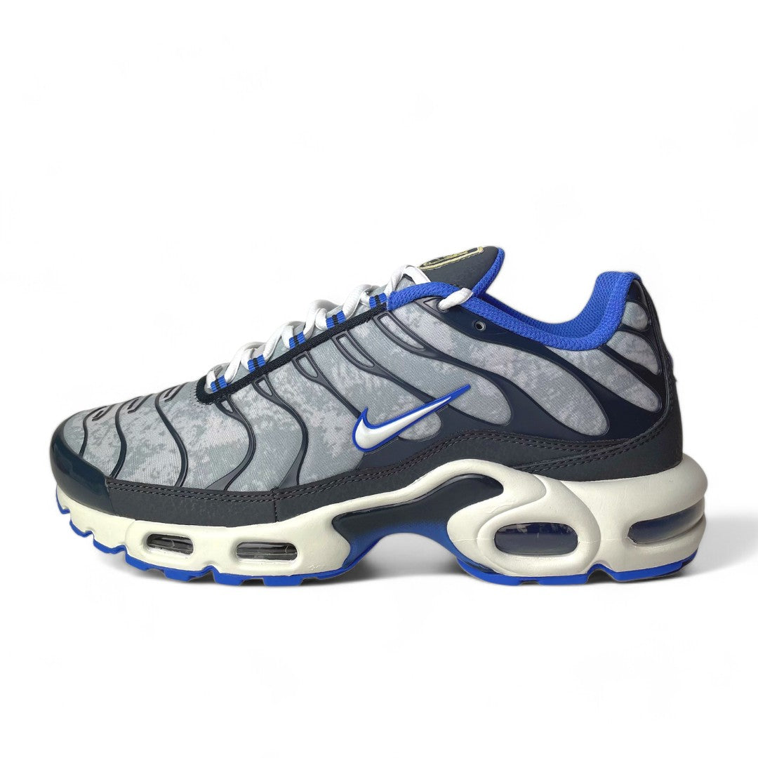 Nike Air Max Plus Tn Social F.C