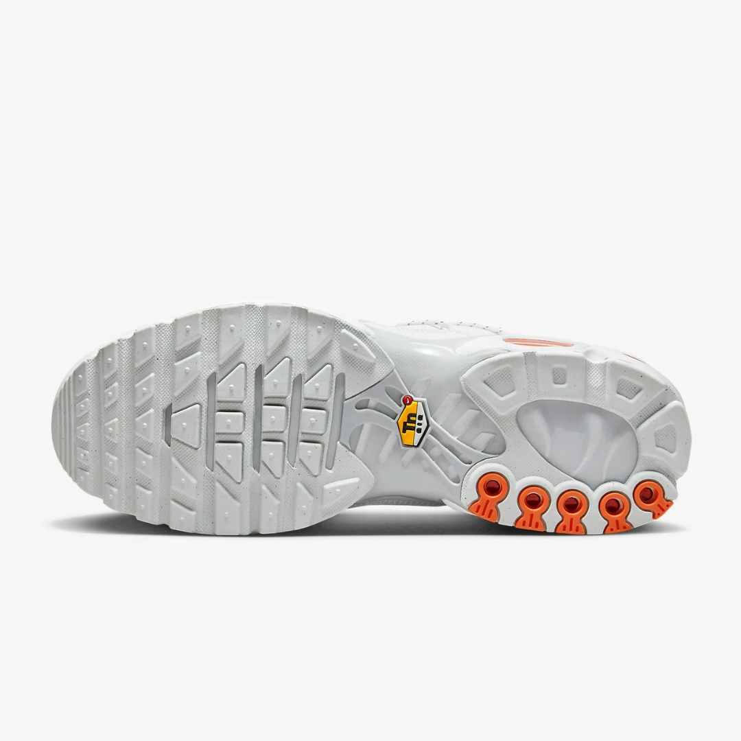 nike tn just do it white