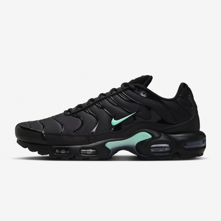 air max plus green and black